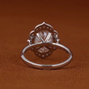 Anillos de Compromiso y Matrimonio de Oro Sólido de 14K con Corte Ovalado Clásico, Cultivados en Laboratorio con Certificación IGI HPHT CVD para Mujer - Product Image 2