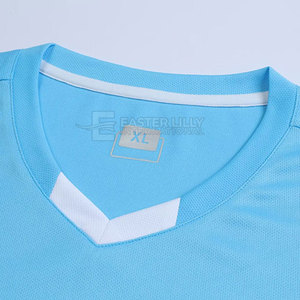 Tenue d'entraînement OEM de haute qualité, uniforme de football nouveau design, prix bas, best-seller, uniforme de football respirant - Product Image 3