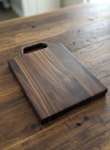 Planche à découper ronde en bois d'acacia robuste, matériau de qualité alimentaire écologique pour la cuisine, sûre pour couper la viande et les légumes - Product Image 6