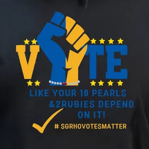 Sudadera con Capucha Personalizada VOTE Negra para Mujer, Sudadera con Capucha Estampada con Gráficos de la Hermandad Griega Sigma Gamma Rho, Sudadera Informal a la Moda - Product Image 4