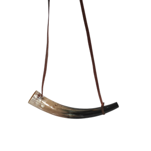 Auténtico Cuerno de Guerra Vikingo - Cuerno Natural de Buey Hecho a Mano con Correa de Cuero - Corneta Medieval para Decoración y Reenactamiento - Product Image 4