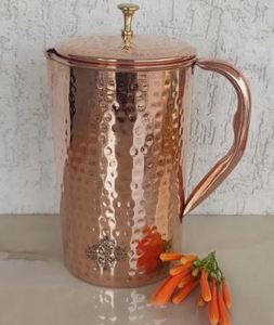 Ensemble de carafes en cuivre pour thèmes artistiques de repas sur le toit, service d'eau en métal avec verres, durable et réutilisable pour le service à table - Product Image 1
