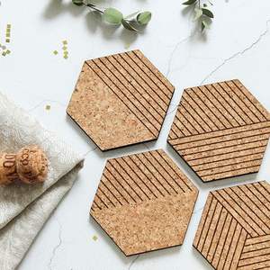 Ensembles de sous-verres en bois bohèmes écologiques uniques pour hôtels et restaurants, résistants à la chaleur, légers, taille et couleur personnalisables - Product Image 1