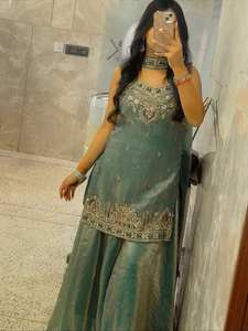 ชุดเสื้อผ้าดีไซเนอร์อินเดีย-ปากีสถานสุดพิเศษ ปักเลื่อมประดับอย่างสวยงาม ชุดท็อปและกางเกงพลลาโซ่ แฟนซี ขายดีที่สุด ซัลวาร์ คามีซ - Product Image 3