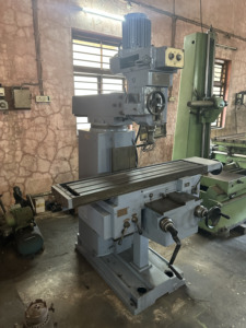 Machine de fraisage à tourelle DRO robuste d'occasion, modèle TOS n°2 - Product Image 4