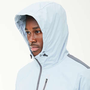 Chaqueta Cortavientos de Lona Ultraligera Personalizada OEM para Hombre, con Capucha, Impermeable, Transpirable, para Actividades al Aire Libre, Senderismo y Running - Product Image 3