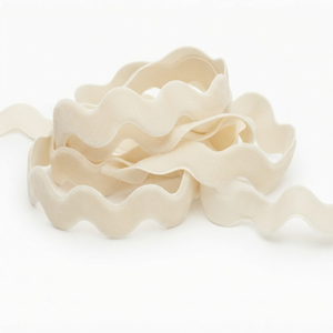 Ruban en velours 100% nylon crème ivoire 25 mm, résistant au rétrécissement, à bord ondulé, pour bouquets de mariée, boîtes de cadeaux de luxe, cadeaux pour bébés - Product Image 3