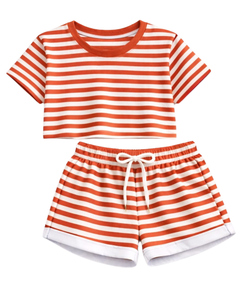 Ensemble crop top et short rayé orange et blanc personnalisé pour femme – Tenue décontractée d'été deux pièces avec taille élastique – Vêtements de détente et streetwear OEM - Product Image 1