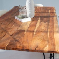 Table à manger en bois d'acacia Vandana Aureo Arista avec un design contemporain solide et fait main