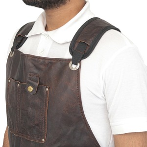 Tablier en cuir avec bretelles croisées au dos et doubles poches pour uniforme de personnel de service de restaurant et de bar - Product Image 3
