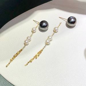 ต่างหูเงินแท้ 925 แบบห้อยประดับมุกดำธรรมชาติทรงถังน้ำ ประดับด้วยเพชรซิคอนสีทองหนา ระยิบระยับ ขนาด 11-12 มม. ใกล้เคียง - Product Image 1