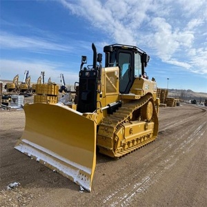 Les bulldozers CAT D6 robustes offrent une stabilité et une résistance de traction exceptionnelles pour des conditions de travail exigeantes. - Product Image 3