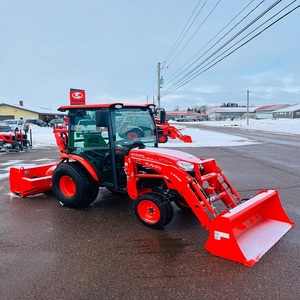 Tracteur miniature Kubota LX2620 4x4 diesel de premier choix avec chargeur frontal pour l'agriculture et l'aménagement paysager - Product Image 1