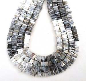 Vente en gros de perles d'opale dendrite naturelle, forme carrée Heishi, 4-6 mm, lisses, pour bijoux femme. - Product Image 1