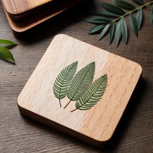 Sous-verres en bois faits à la main de style classique avec design irrégulier, produit le plus vendu en e-commerce - Product Image 1