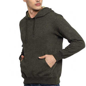 Survêtements personnalisés pour femmes, grammage lourd 500 GSM 350 GSM, en molleton polyester/coton, avec broderie, comprenant un sweat à capuche oversize et un short - Product Image 1