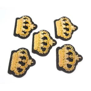 Top Custom Wholesale Antique Design British Hand Embroidered Badges on Felt Fabric with Bullion Wires for Blazers other Uniforms - Product Image 1