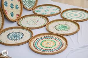 Eye <b>catching</b> rattan mother of pearl tray Vietnam origin for retailing or online gift boutiques unique handmade home accessories - Product Image 2