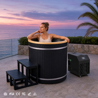 Baignoire de trempage froide moderne noire en WPC avec bandes en acier poli, revêtement en acier inoxydable 304, ronde, pour spas extérieurs