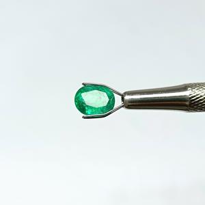 Esmeralda Verde Ovalada de 3.15 Quilates de Zambia, Grado Ratti 3.25 - Product Image 2