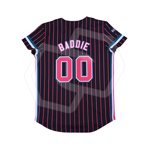 Maillot de baseball respirant sublimé pour femmes, manches courtes, boutonné, rose et noir à fines rayures, qualité supérieure, fabriqué au Pakistan - Product Image 2
