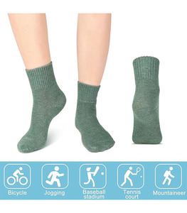 ถุงเท้าฤดูหนาวลายการ์ตูนแบบพรีเมียม ปี 2025/2026  รักษาความอบอุ่นเป็นพิเศษ นุ่ม ระบายอากาศได้ดี ทนทาน เหมาะสำหรับผู้ชายในช่วงหน้าหนาว - Product Image 2