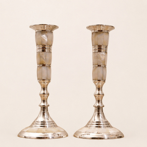 Juego de 2 Candelabros de Plata con Incrustaciones de Madreperla de Lujo, Decoración Moderna para el Hogar, Bodas, Navidad, Cenas - Product Image 1