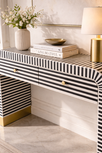 Console moderne de luxe en résine avec tiroirs, design rayé noir et blanc pour entrée - Product Image 3