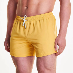 Shorts de bain jaunes personnalisés pour hommes, séchage rapide, taille élastique avec cordon de serrage, shorts de plage d'été légers, décontractés et sportifs - Product Image 1