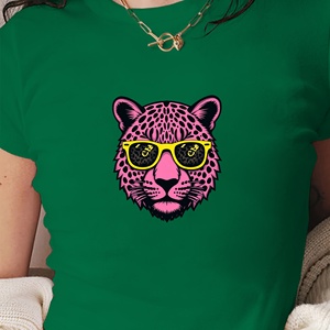 Gafas de sol estilizadas Rosa cabeza de leopardo moda mujer Camiseta corta - Product Image 3