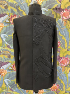 Manteau de fête symétrique en tissu Lachka Jodhpuri noir avec ailes de faucon dorées métalliques et motif pluie rayonnant - Product Image 1