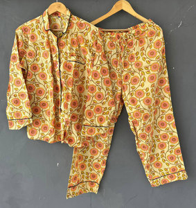 Conjunto de pijama estampado de algodón suave de primera calidad para mujer, ropa de dormir cómoda de dos piezas, ropa de dormir para el hogar - Product Image 4