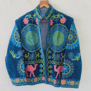 Veste bomber en velours Suzani faite à la main, broderie florale colorée, réversible, style bohème vintage, automne-hiver pour femmes - Product Image 1