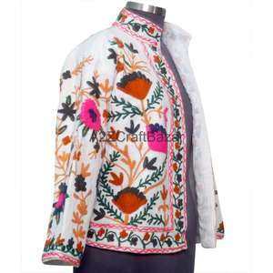 Veste élégante en coton TNT Suzani indien faite à la main, à col en V, tricotée, à volants, brodée, respirante et écologique pour l'hiver - Product Image 4