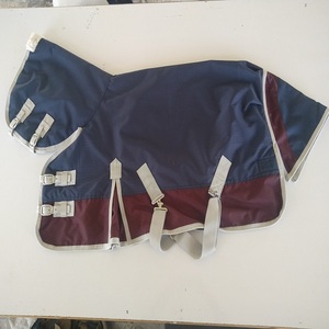 Couverture imperméable pour cheval en Oxford 600D avec 4 sangles de fixation et doubles fermetures poitrine pour utilisation extérieure Riding House Kanpur Inde - Product Image 3