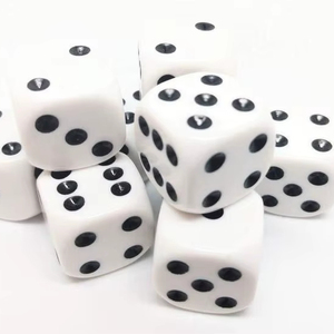 Dés de jeu D6 standard à six faces en acrylique, à coins arrondis, faits à la main, en résine, écologiques et portables, pour le jeu Yahtzee - Product Image 1