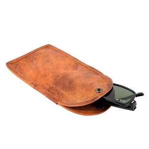 Classic Luxury Handmade Tan Leather <b>Glasses</b> <b>Case</b> <b>Soft</b> Padded Water Resistant Eyewear Protector Bulk Orders for Optical Stores - Product Image 4