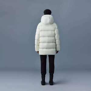 Manteau d'hiver pour femme de haute qualité, imperméable, parka courte tendance, veste décontractée, vêtement d'extérieur à capuche, col à revers, grande taille, chaud pour l'hiver - Product Image 4
