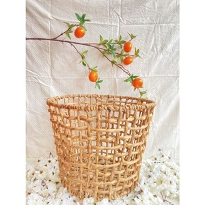 Cesta de almacenamiento de jacinto de agua tejida a mano, fabricante de Nhat Minh, accesorios de cocina y lavandería hechos a mano al por mayor - Product Image 2