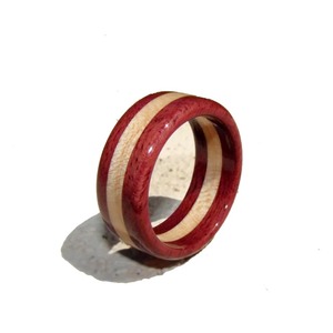 Anneaux de serviette ronds en bois brun et résine crème, design élégant, vaisselle de haute qualité, vente en gros pour mariages - Product Image 1