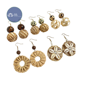 Pendientes de Ratán Natural Ligeros Glory – Pendientes Colgantes Tejidos de Paja Estilo Bohemio para Venta al por Menor - Product Image 1
