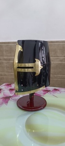 Casco Medieval Negro Hecho a Mano, Casco de Caballero Templario con Adornos de Latón, Casco de Acero para Reenactment y Fiesta de Halloween - Product Image 3