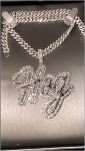 Nouveauté : Collier unisexe en argent sterling 925 avec pendentif lettre baguette personnalisé style hip-hop serti de pierres moissanite - Product Image 3