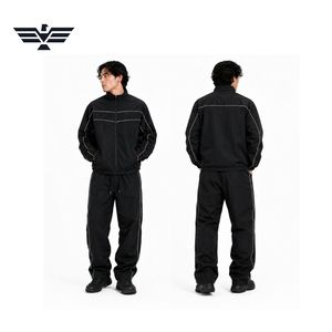 Conjunto Deportivo Personalizado Unisex EMPIRE TREND WEARS en Poliéster Negro con Ribete Reflectante |   Chaqueta Deportiva Ligera con Cierre y Pantalones Deportivos - Product Image 4