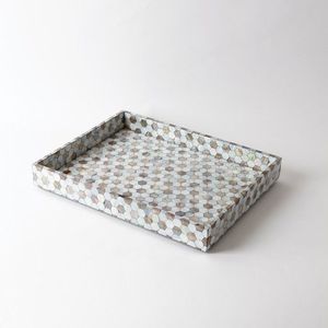 Plateau en nacre de designer avec de magnifiques incrustations pour servir, présenter des centres de table et décorer un intérieur sophistiqué - Product Image 6