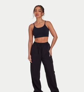 Pantalon de jogging ample pour femme avec poches, taille haute, respirant, style sportif et athlétique, idéal pour la gym et la détente, vente en gros - Product Image 3