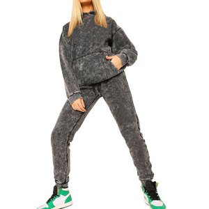 Ensemble de survêtement décontracté pour femmes en coton 100% de haute qualité, respirant, à séchage rapide, respectueux de l'environnement, avec sweat-shirt et pantalon de jogging - Product Image 1