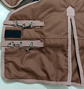 Manta para Caballo Impermeable Ligera de Alta Calidad, Protección Duradera para Caballos Activos al Mejor Precio - Product Image 3