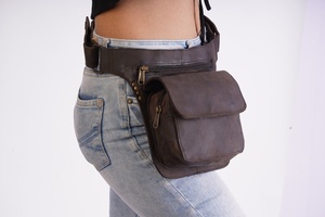 Fashioned Unique Design Oem Softshell Windproof Leather Waist Bag Waterproof Vintage Zipper Closure Waterproof Leather Waist Bag - Product Image 4