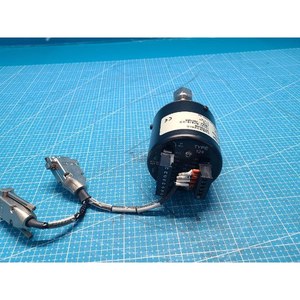 Manómetro de capacitancia calentado MKS 124AA-00010BB usado como pieza de repuesto para equipos semiconductores antiguos - Product Image 2